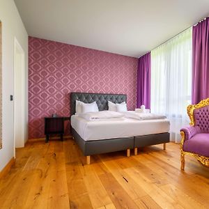 Zimmer mit Queensize-Bett